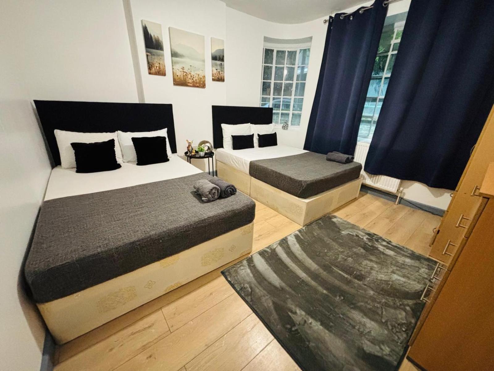 Flats, Location For Tourists, Next Tower Bridge London